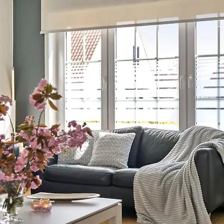 Casa de Férias Huswell - Summer-house With Sunny Garden Nearby Knokke-Heist