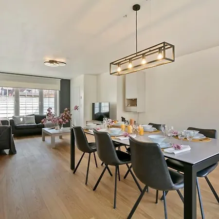 Casa de Férias Huswell - Summer-house With Sunny Garden Nearby Knokke-Heist