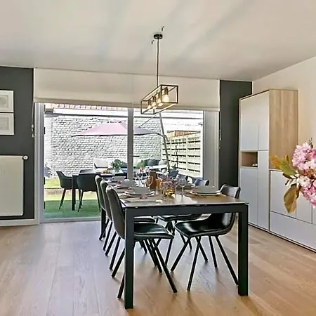 Casiola - Summer-house With Sunny Garden Nearby Feriehus