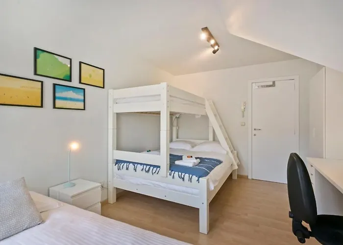 Дом отдыха Casiola - Summer-house With Sunny Garden Nearby Кнокке-Хейст