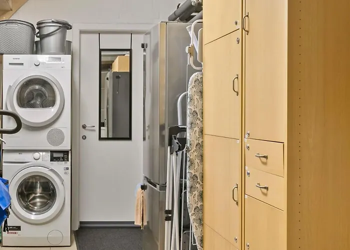 Casiola - Summer-house With Sunny Garden Nearby Semesterbostad *