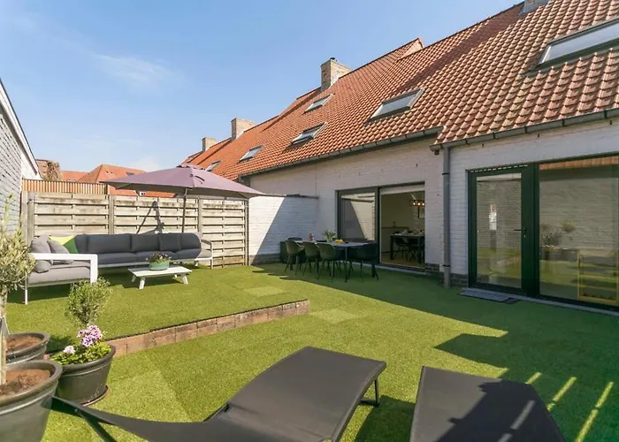 Casiola - Summer-house With Sunny Garden Nearby Semesterbostad *