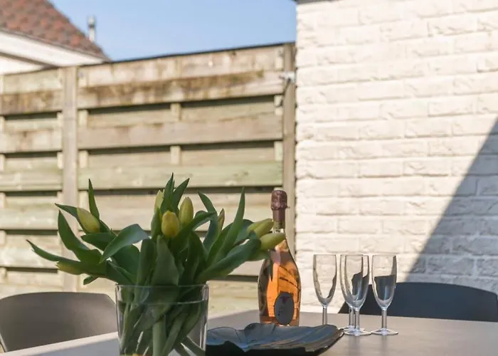 Semesterbostad Casiola - Summer-house With Sunny Garden Nearby Knokke-Heist